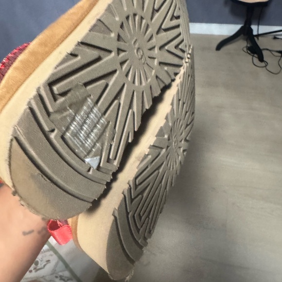 UGG platform tazz Brown Suede Slip-Ons with Red Trim - Picture 13 of 16